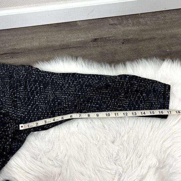 Lululemon Women 6 Outrun Printed Crop 17" Mesh Leggings Athletic Running Fitness - Picture 9 of 9